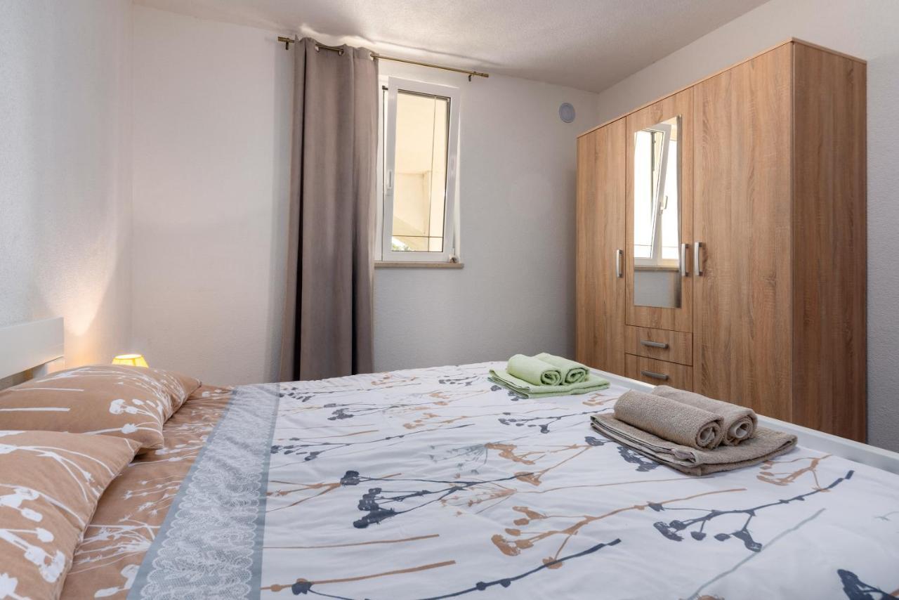 Apartments Oliva Пореч Экстерьер фото