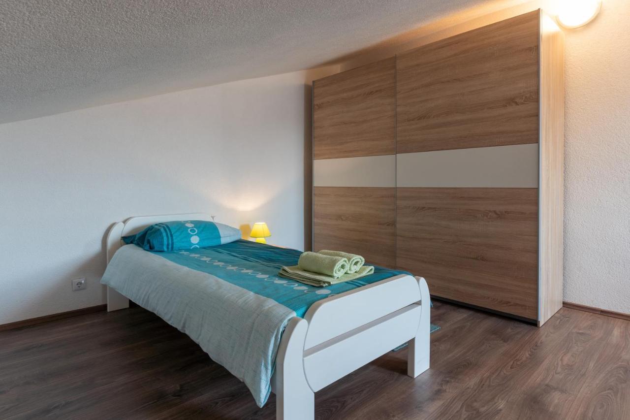 Apartments Oliva Пореч Экстерьер фото