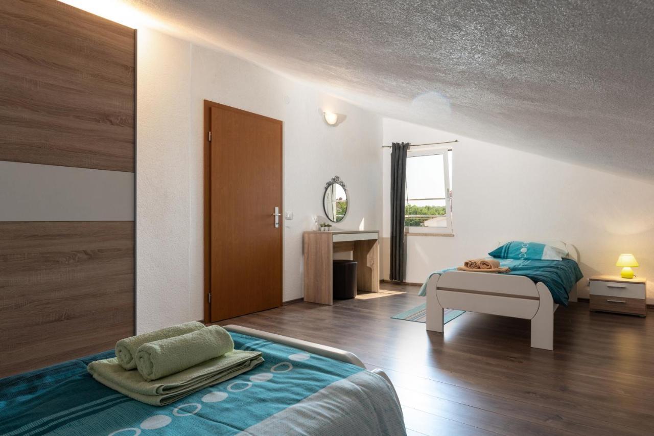 Apartments Oliva Пореч Экстерьер фото